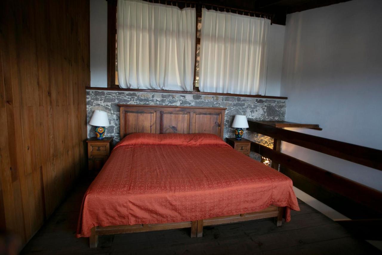 Hotel La Casa De Piedra Куэтсалан-дель-Проґресо Екстер'єр фото
